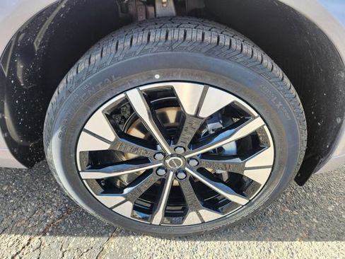 New 2026 Volvo XC60 B5 Plus w/ Climate Package image 18