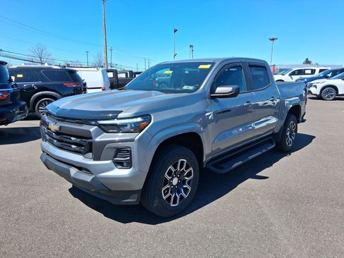 Used 2023 Chevrolet Colorado LT w/ LT Convenience Package III image 3