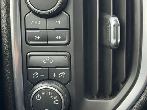 Used 2020 Chevrolet Silverado 1500 LT w/ Texas Edition image 23