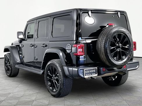 Used 2021 Jeep Wrangler Unlimited Sahara w/ Cold Weather Group AWD/4WD image 4