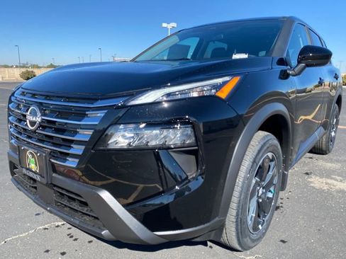 New 2026 Nissan Rogue SV image 6