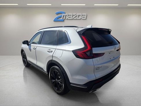 Used 2025 Honda CR-V Sport Touring image 3