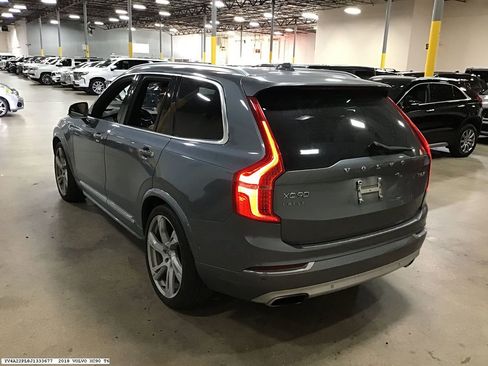 Used 2018 Volvo XC90 T6 Inscription w/ Luxury Package image 4