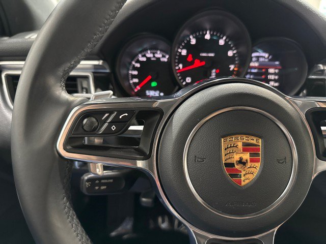 Used 2018 Porsche Macan AWD/4WD image 57