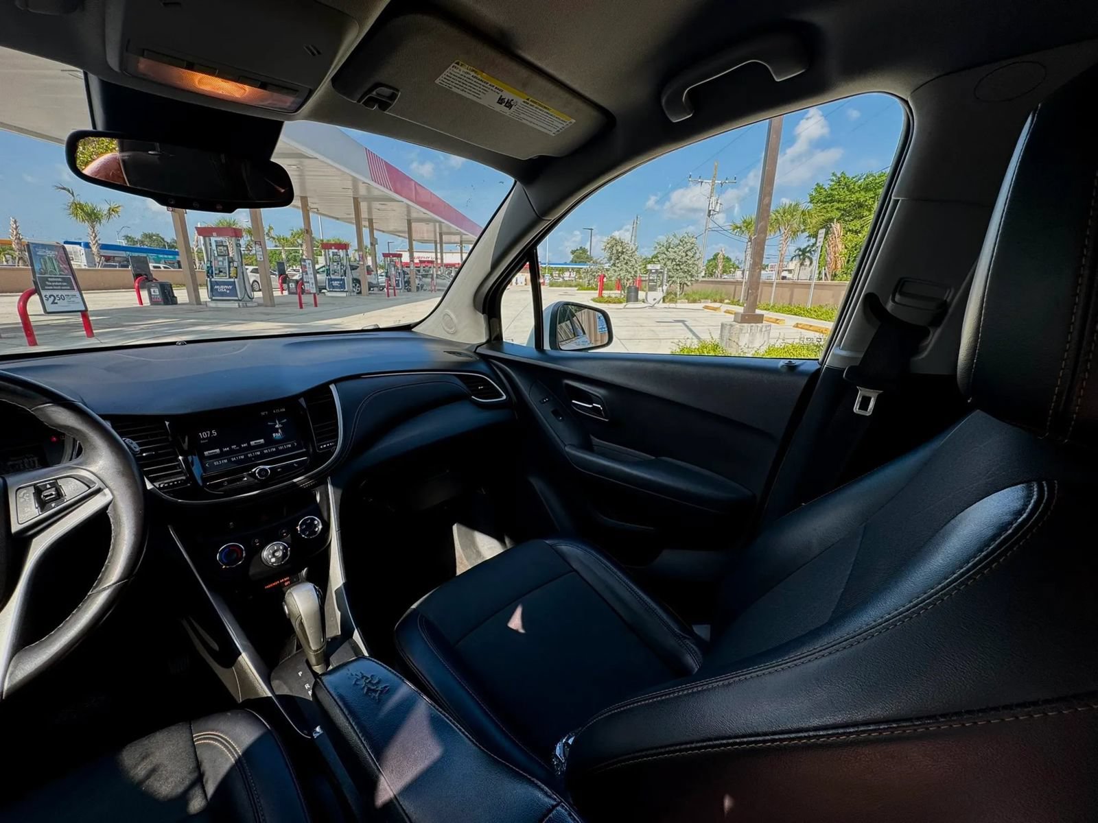 Used 2020 Chevrolet Trax LT w/ LT Convenience Package FWD image 21