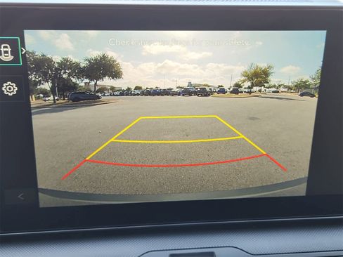 New 2025 Kia K4 LXS image 16