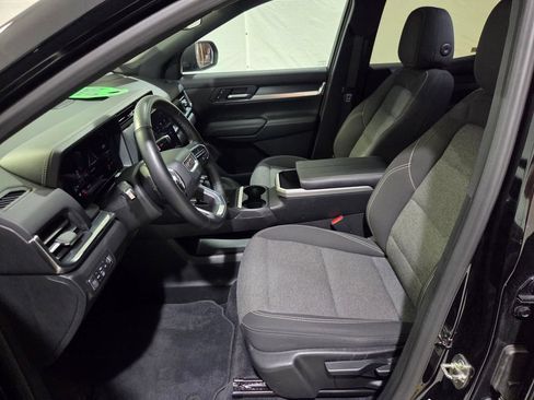 Used 2025 GMC Terrain Elevation AWD/4WD image 13
