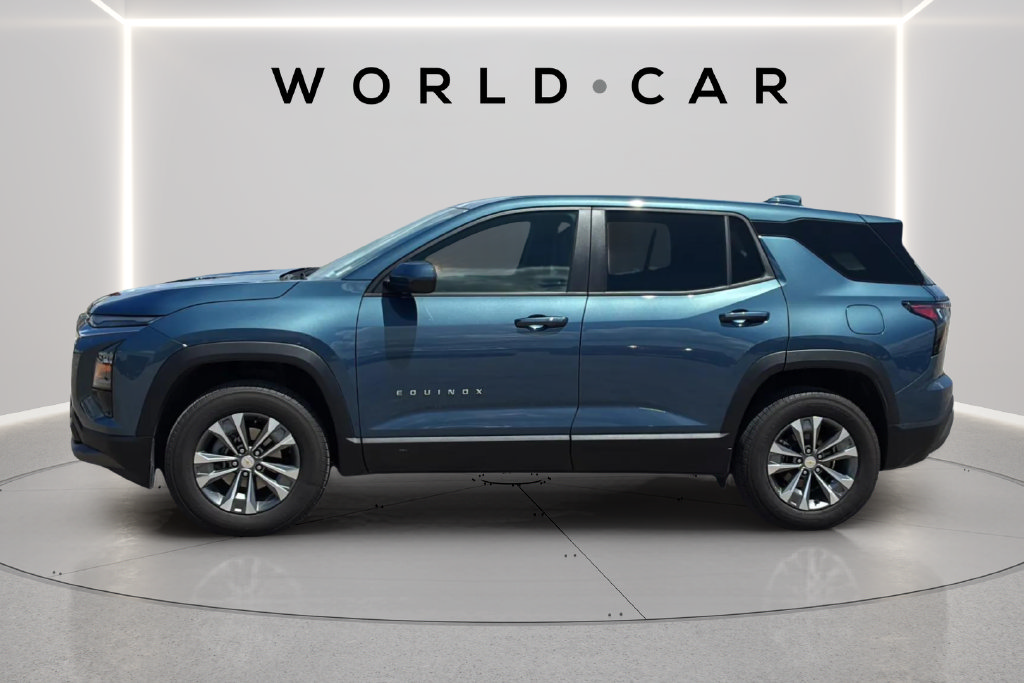Used 2026 Chevrolet Equinox LT FWD image 12