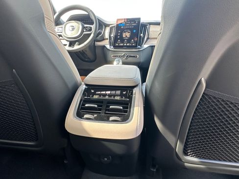 Used 2026 Volvo XC90 B6 Plus w/ Protection Package Premier image 12