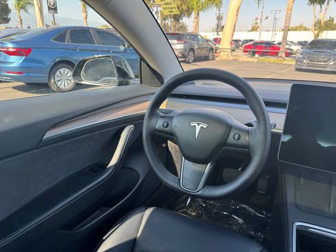 Used 2023 Tesla Model 3 Standard Range RWD image 17