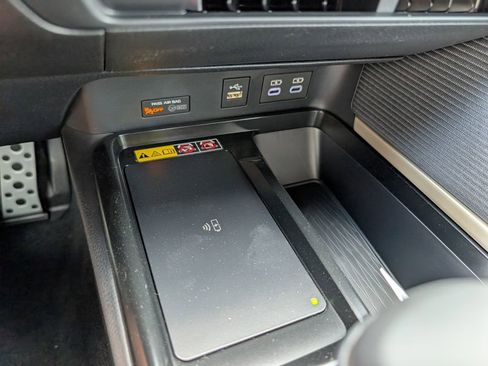 New 2026 Toyota Camry SE w/ Convenience Package FWD image 14