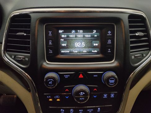 Used 2017 Jeep Grand Cherokee Laredo w/ Quick Order Package 2BE image 25