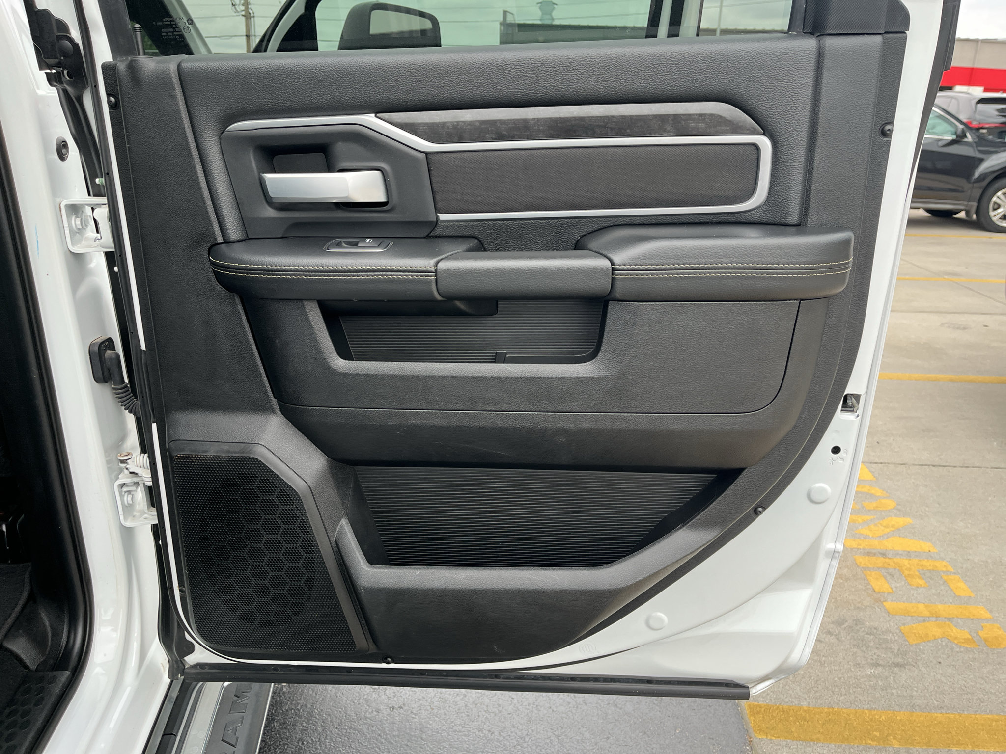 Used 2024 RAM 2500 Big Horn AWD/4WD image 46
