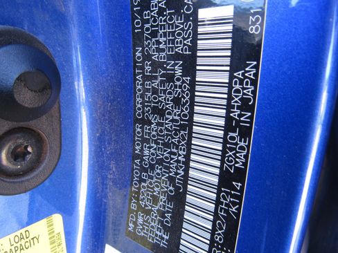 Used 2020 Toyota C-HR LE image 6