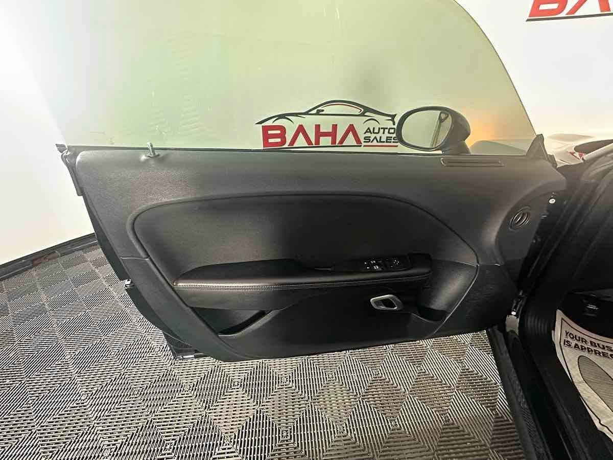 Used 2017 Dodge Challenger R/T RWD image 16