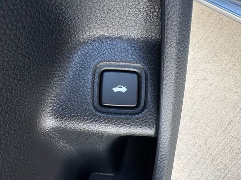 Certified 2019 Honda Accord EX image 12