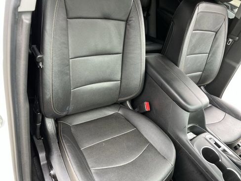 Used 2021 Chevrolet Equinox Premier FWD image 28