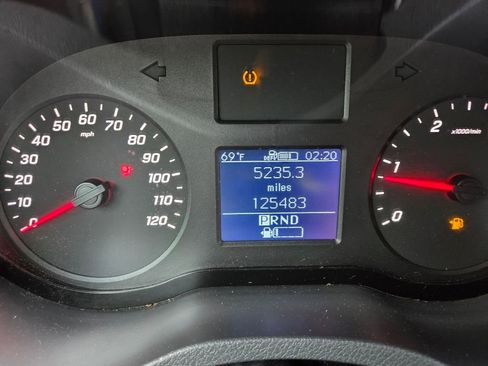 Used 2022 Mercedes-Benz Sprinter 2500 image 11
