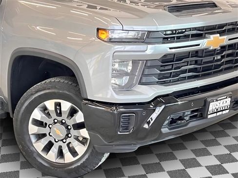 Used 2026 Chevrolet Silverado 2500 Custom w/ Custom Value Package image 24