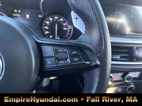Used 2022 Alfa Romeo Stelvio Veloce image 30