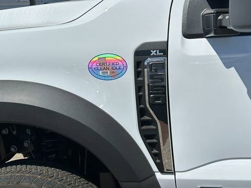 New 2025 Ford F550 4x4 Regular Cab Super Duty image 10