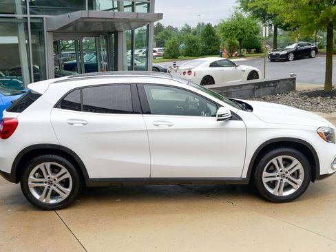 Used 2019 Mercedes-Benz GLA 250 4MATIC image 4