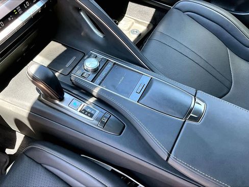 Used 2022 Lexus LC 500 Convertible w/ Touring Package RWD image 17