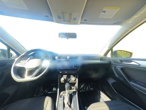 Used 2022 Volkswagen Tiguan S image 55