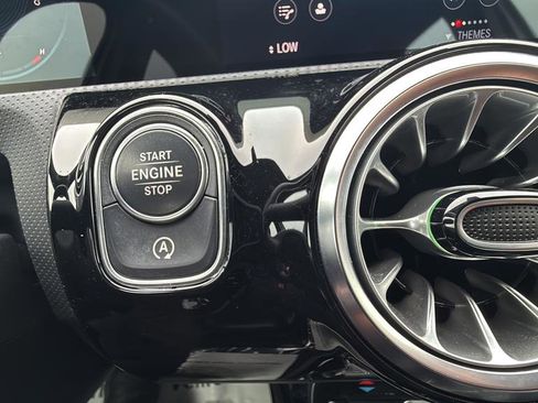 Used 2022 Mercedes-Benz A 220 4MATIC image 25