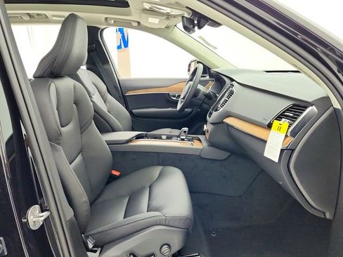 New 2025 Volvo XC90 B6 Plus w/ Protection Package Premier image 18