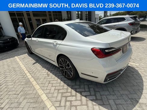 Used 2021 BMW 740i w/ M Sport Package RWD image 5