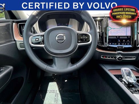 Certified 2023 Volvo XC60 B5 Ultimate w/ Climate Package FWD image 8