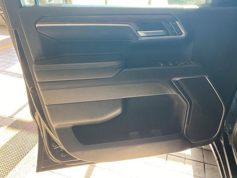 Certified 2024 GMC Sierra 1500 SLT image 9