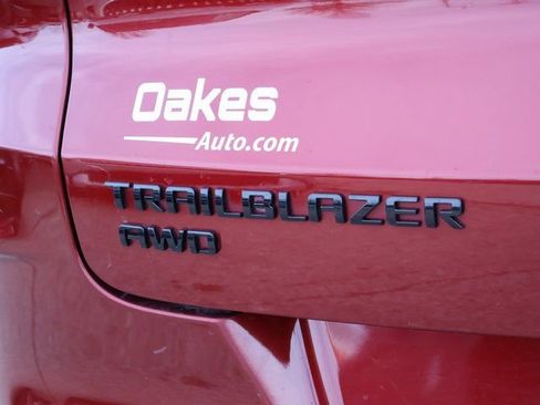 Used 2023 Chevrolet TrailBlazer RS w/ Sun and Liftgate Package image 17