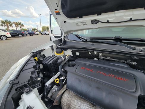 Used 2018 RAM ProMaster City Tradesman SLT image 14