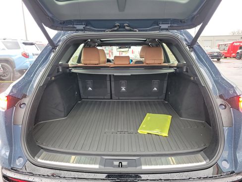 New 2025 Toyota Crown Signia image 8