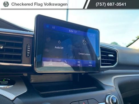 Used 2020 Ford Explorer XLT w/ Equipment Group 202A AWD/4WD image 38