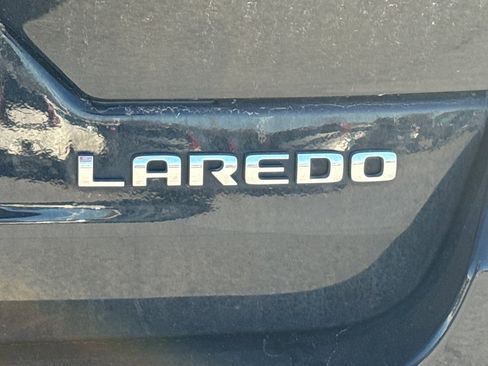 Used 2023 Jeep Grand Cherokee Laredo w/ Luxury Tech Group I image 15