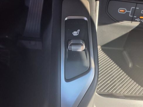 Certified 2026 Kia Sorento S FWD image 8