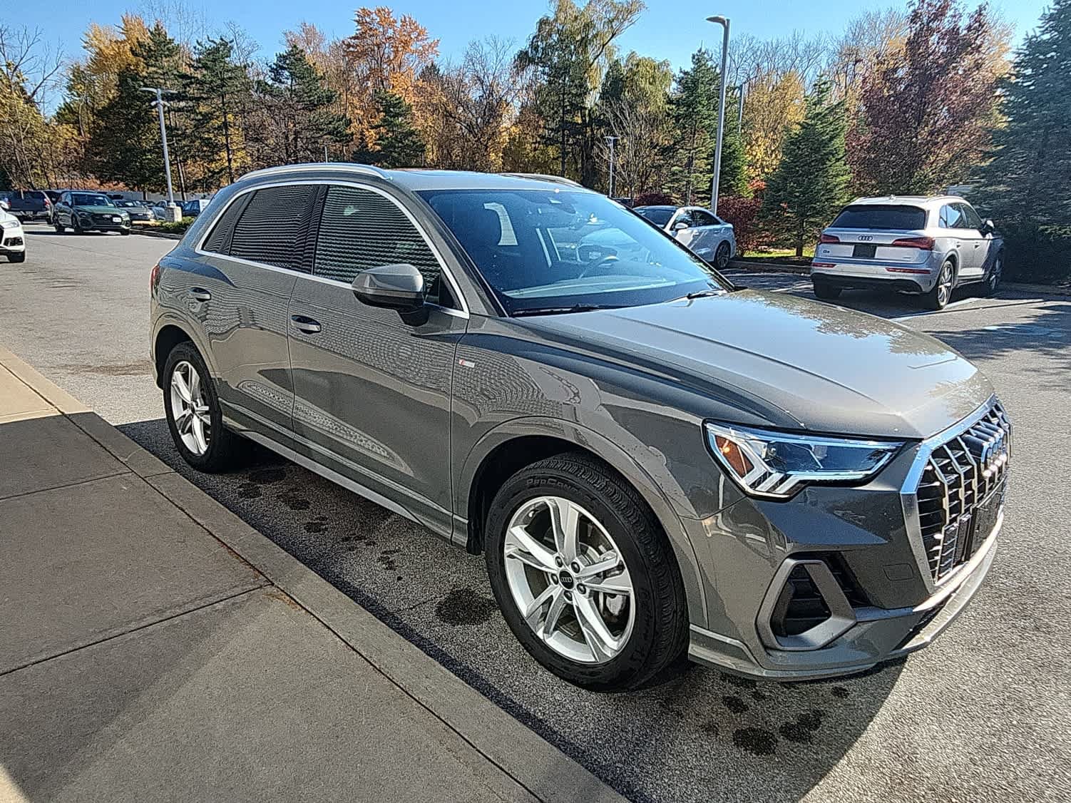 Used 2024 Audi Q3 2.0T Premium Plus AWD/4WD image 17