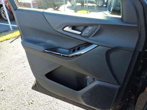 New 2026 Chevrolet Equinox LT image 8