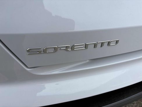 Used 2023 Kia Sorento SX image 41