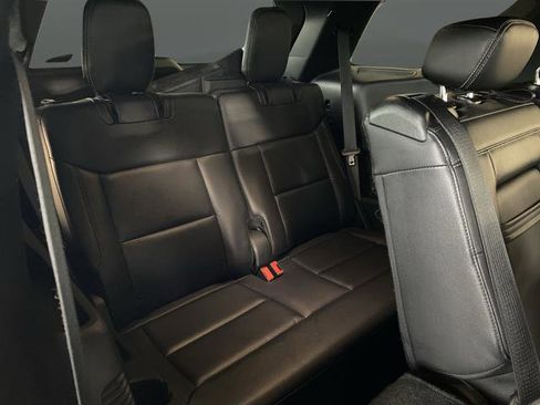 Used 2020 Ford Explorer XLT w/ Equipment Group 202A image 30