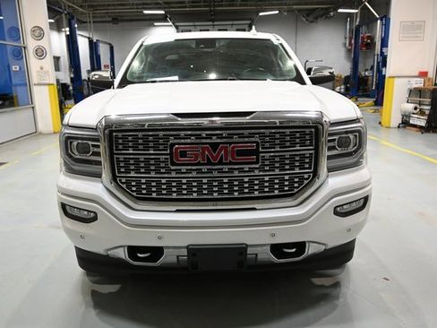 Used 2017 GMC Sierra 1500 Denali image 2