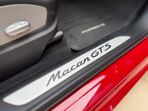 Used 2018 Porsche Macan GTS image 31