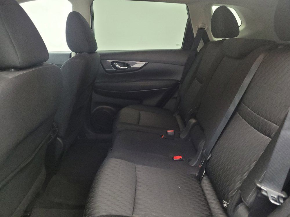 Used 2018 Nissan Rogue SV FWD image 18