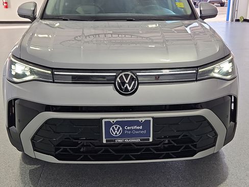 Certified 2025 Volkswagen Taos SEL w/ Black Wheel Plus Package AWD/4WD image 10
