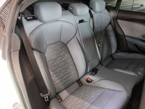 Used 2023 Audi e-tron GT Premium Plus image 5