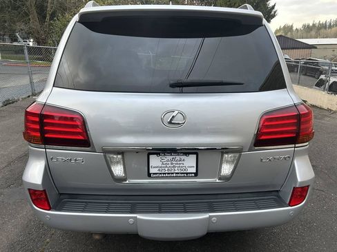 Used 2010 Lexus LX 570 4WD image 7