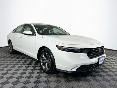 Certified 2023 Honda Accord EX image 9